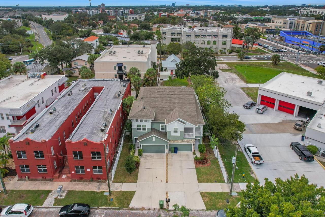 Newport Retreat Villa Tampa Exterior photo